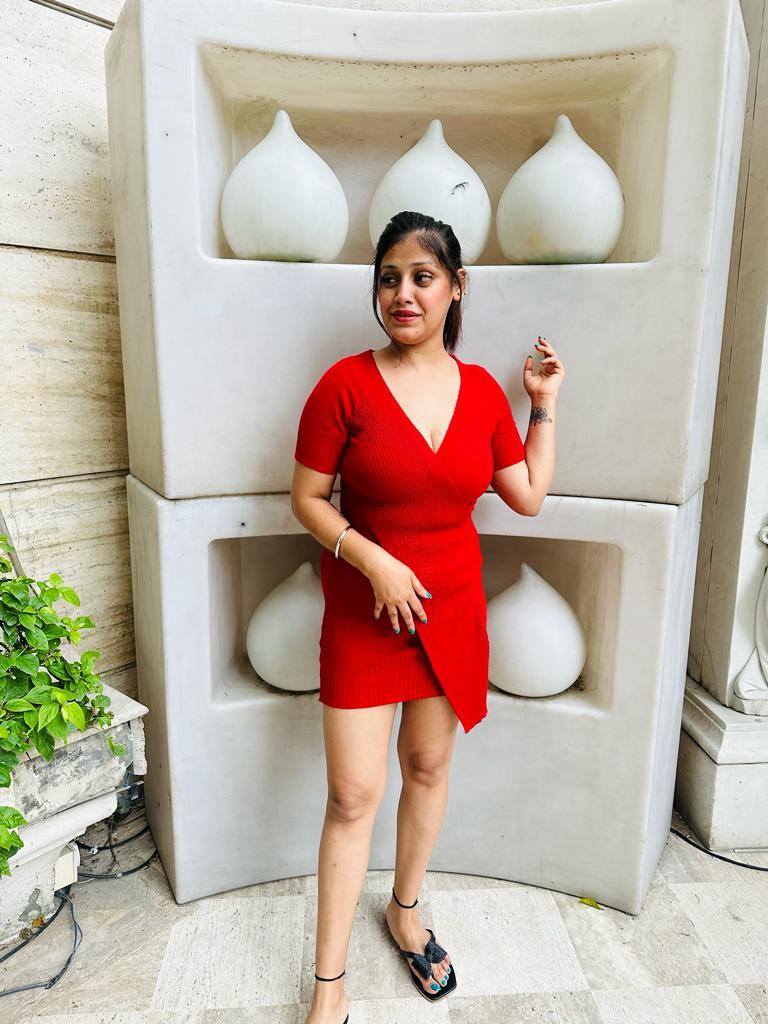 Dungarpur call girl